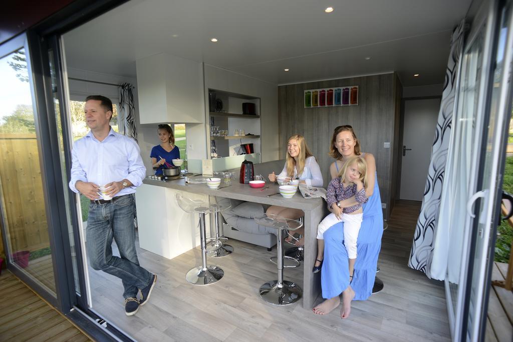 Les Roulottes & Cottages Du Moulin Chenille-Change Екстер'єр фото