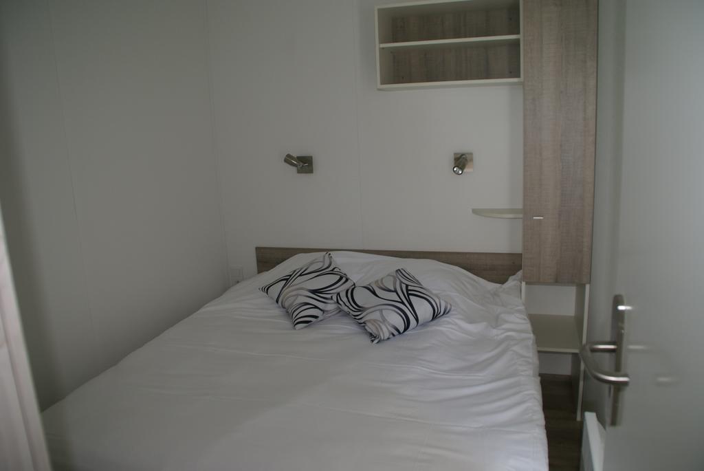 Les Roulottes & Cottages Du Moulin Chenille-Change Номер фото