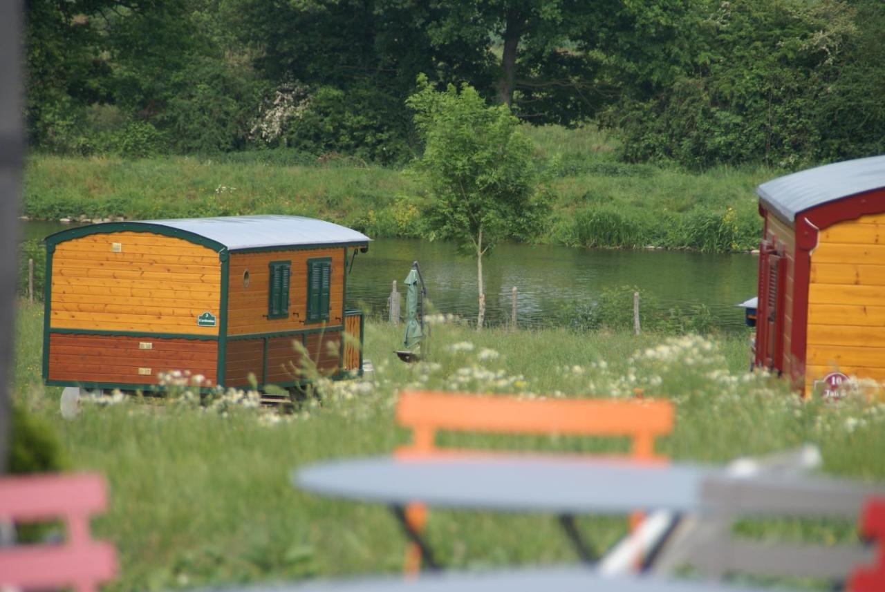 Les Roulottes & Cottages Du Moulin Chenille-Change Екстер'єр фото